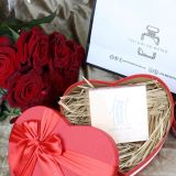 cadeau Saint Valentin chocolat fleurs et parfums pour femme au Maroc